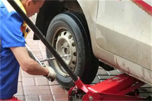 阿里地区附近拖车24小时服务热线电话